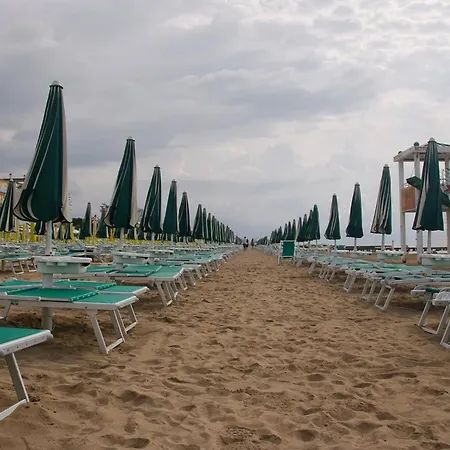 Apartment Bright Close To Ponente - Beahost *