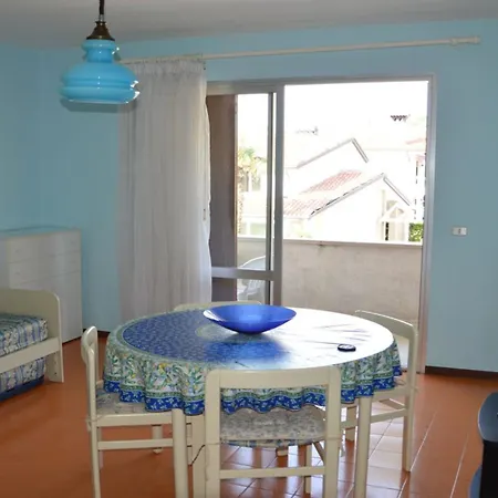 Διαμέρισμα Bright Near The Sea In *